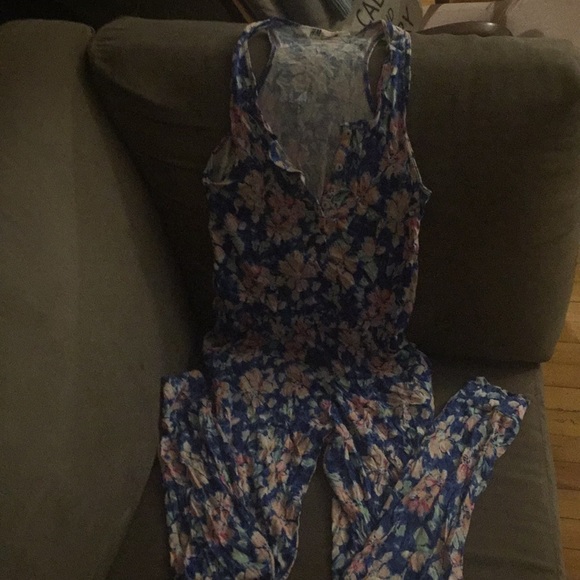 ⚡️ H&M GIRLS Jump suit (10/11 yrs) - Picture 3 of 4